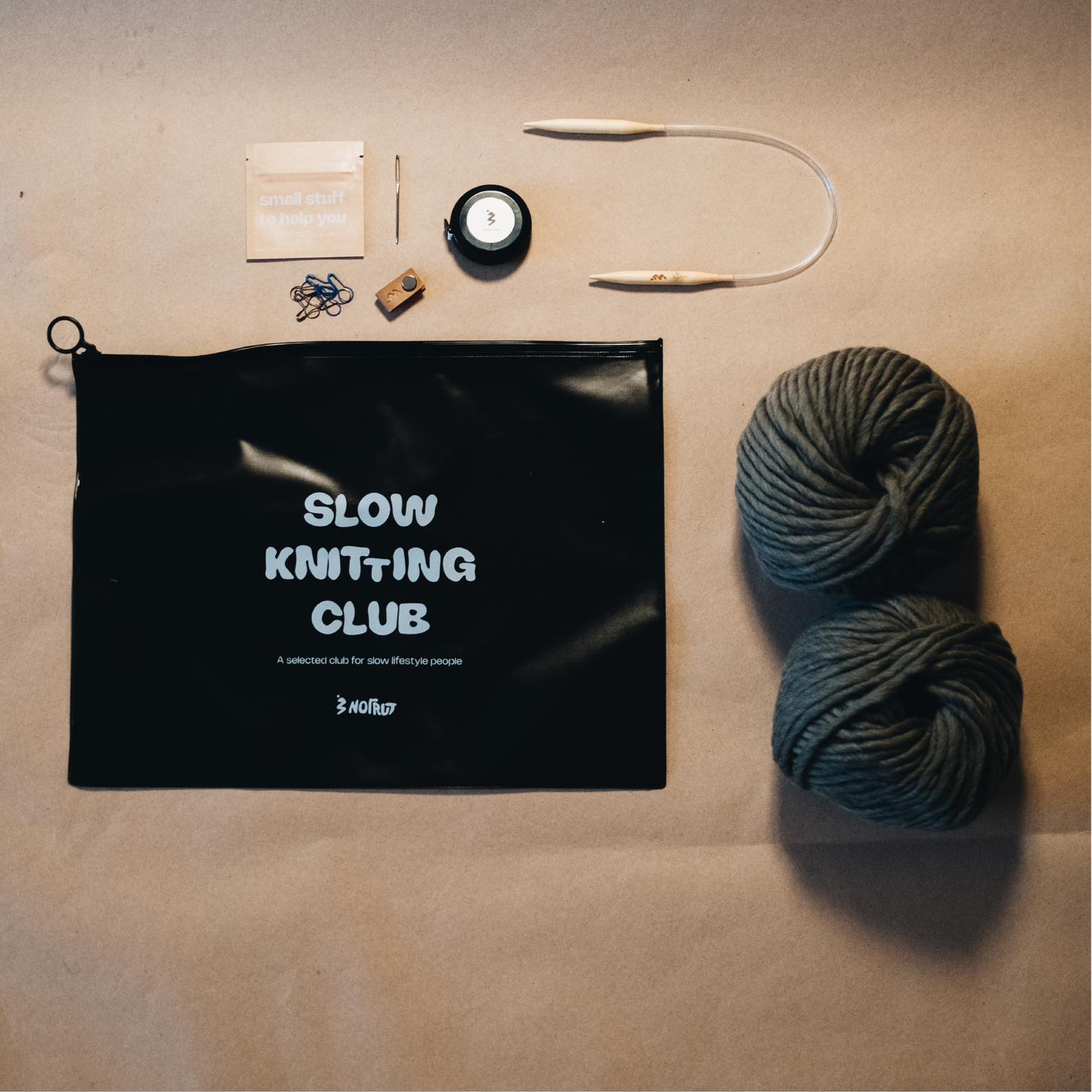STICKUT - Knitting kit - Dark Green Beanie
