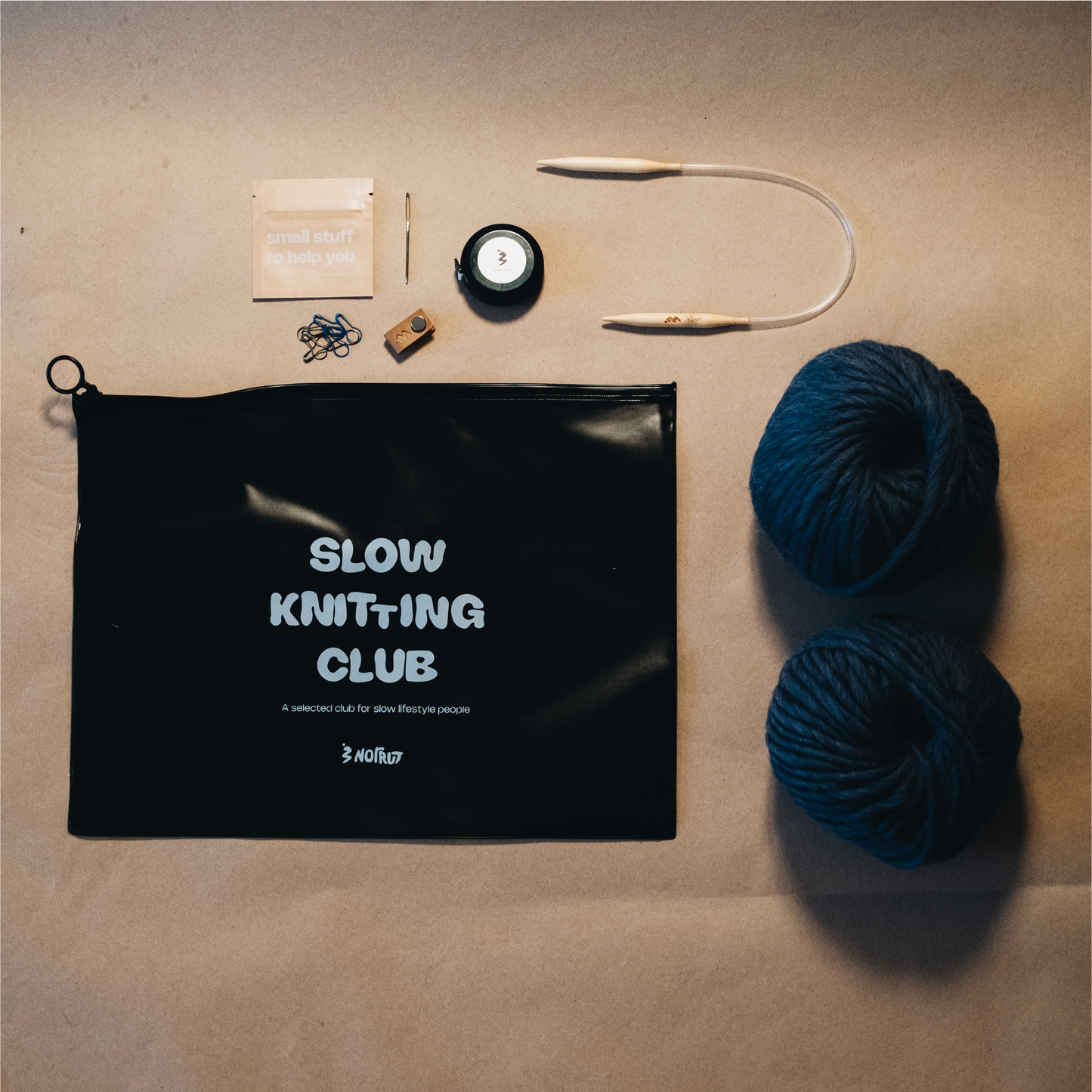 STICKUT - Knitting kit - Dark Blue Beanie