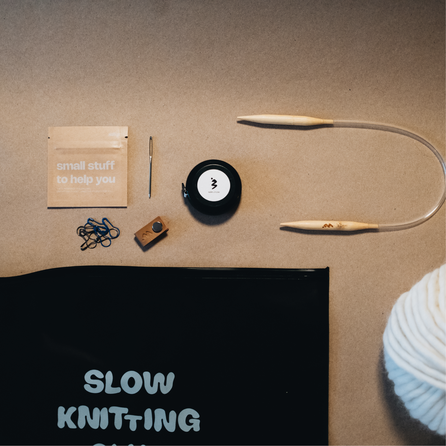 STICKUT - Knitting kit - White Beanie