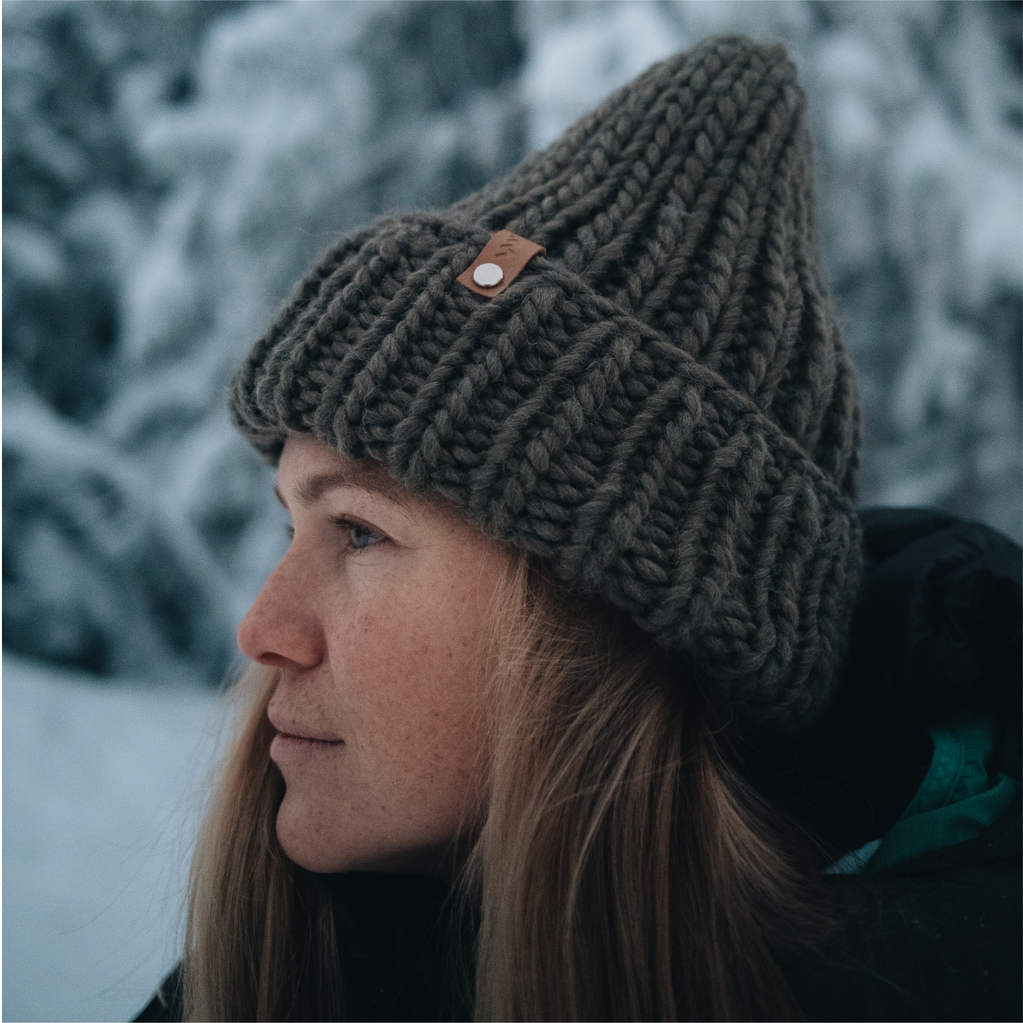 STICKUT - Knitting kit - Dark Green Beanie