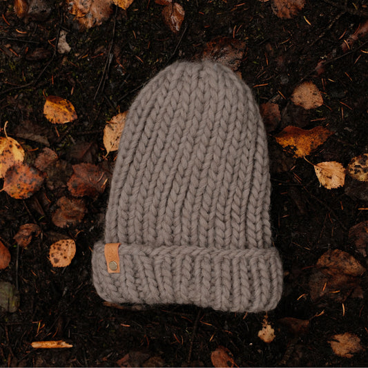 STICKUT - Knitting kit - Dark Beige Beanie