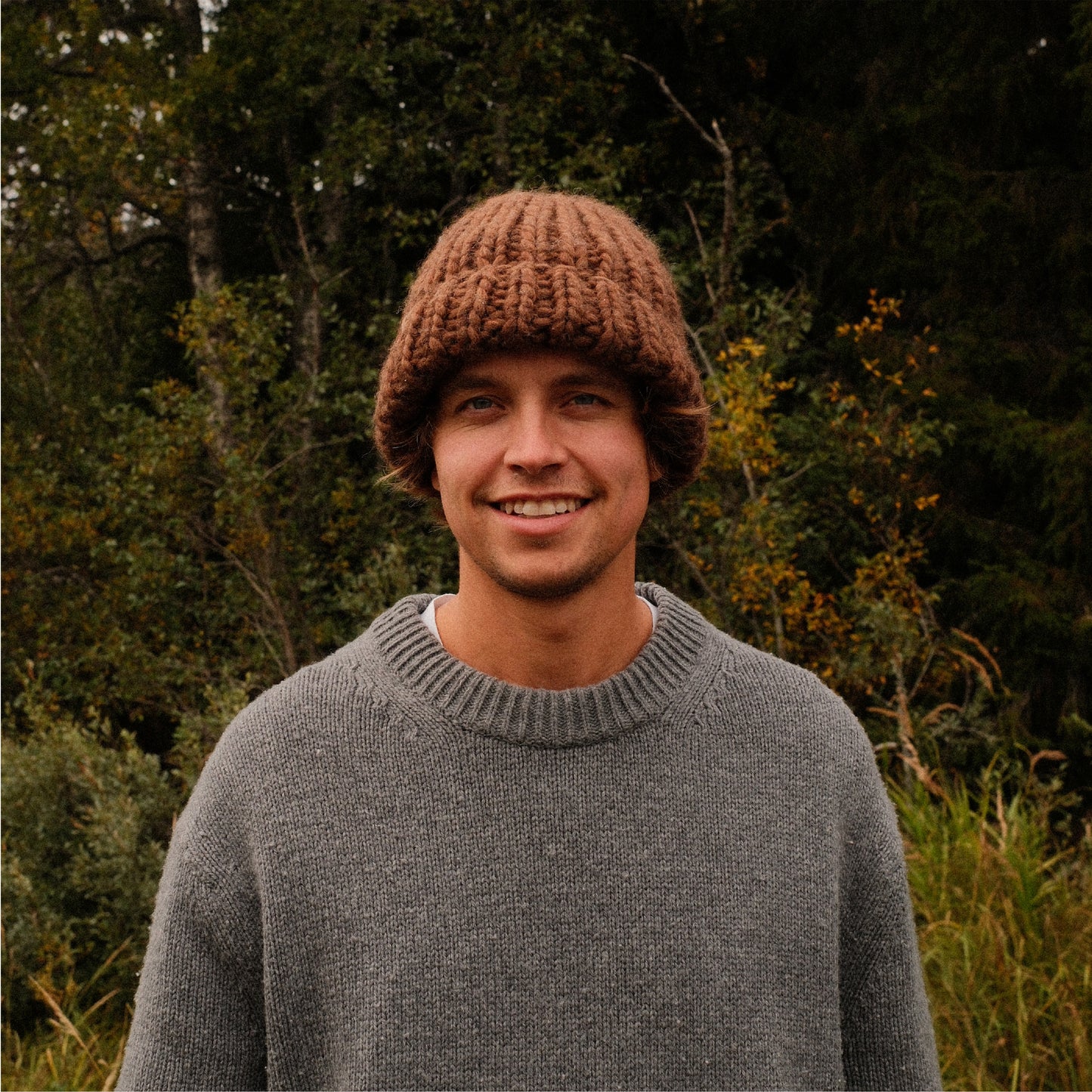 STICKUT - Knitting kit - Brown Beanie