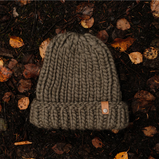 STICKUT - Knitting kit - Dark Green Beanie