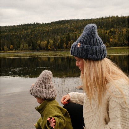 STICKUT - Knitting kit - Dark Blue Beanie